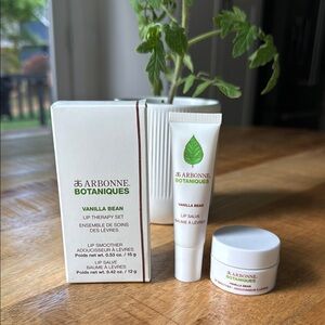 Arbonne lip therapy set vanilla bean